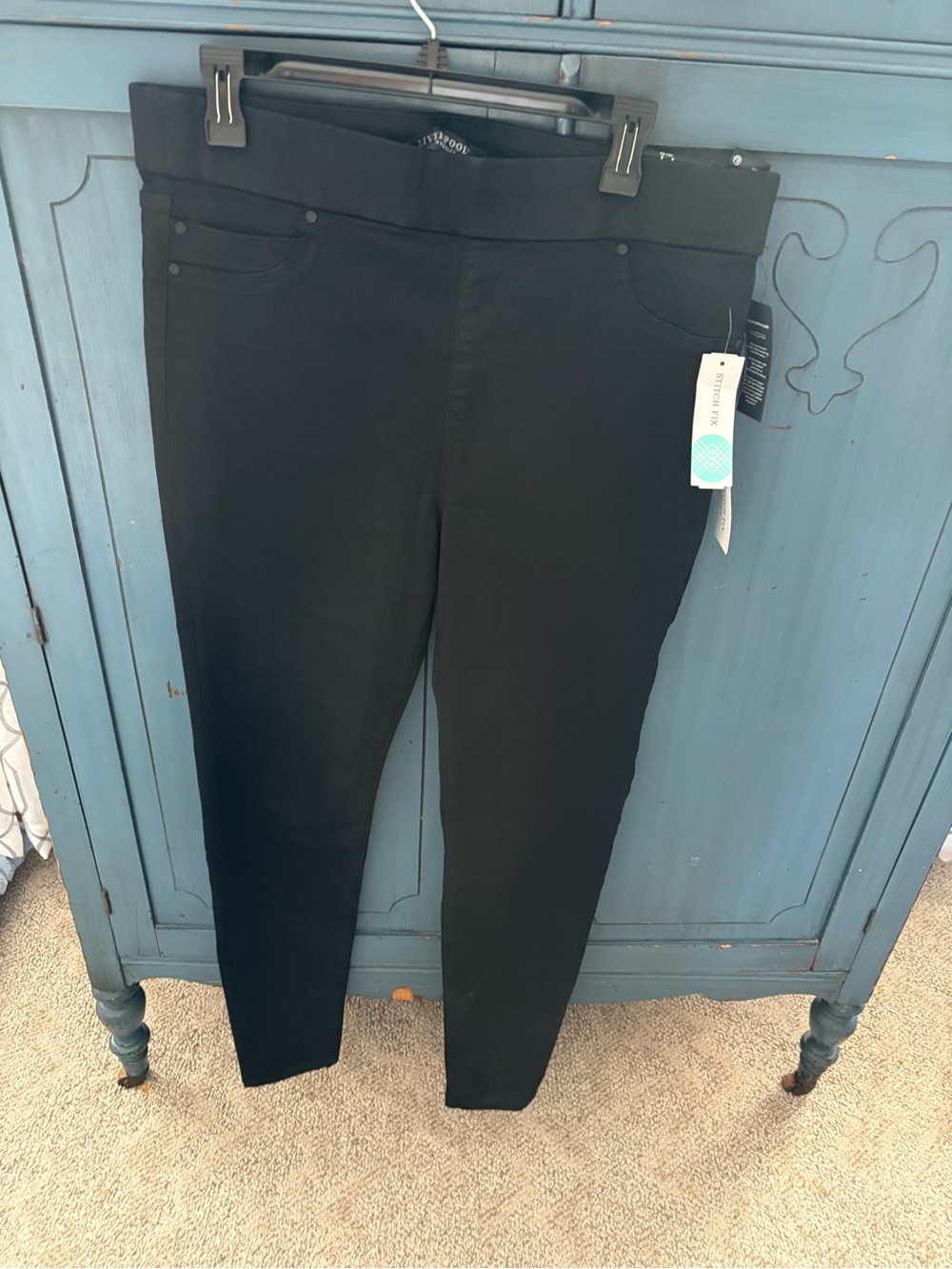 NWT! Black Women’s Skinny Jeans - Liverpool